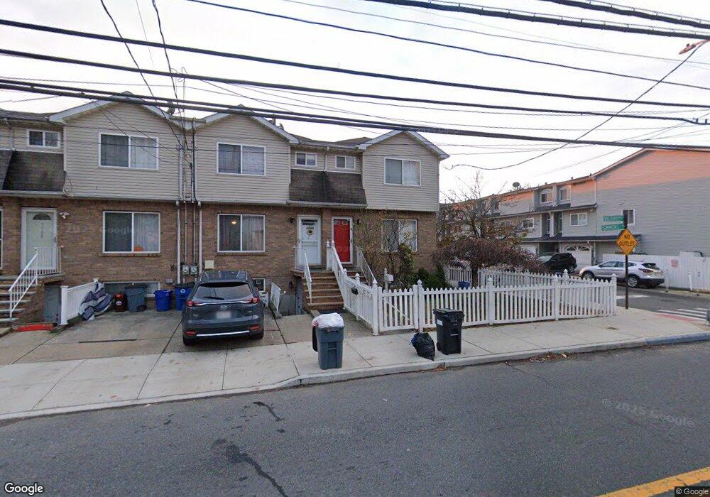 3912 Victory Blvd, Staten Island, NY 10314 - photo 1
