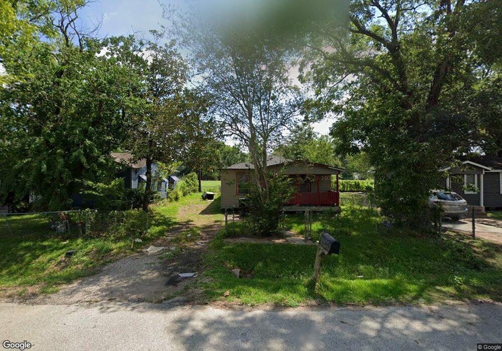 6138 Rollins St, Houston, TX 77091 - photo 1