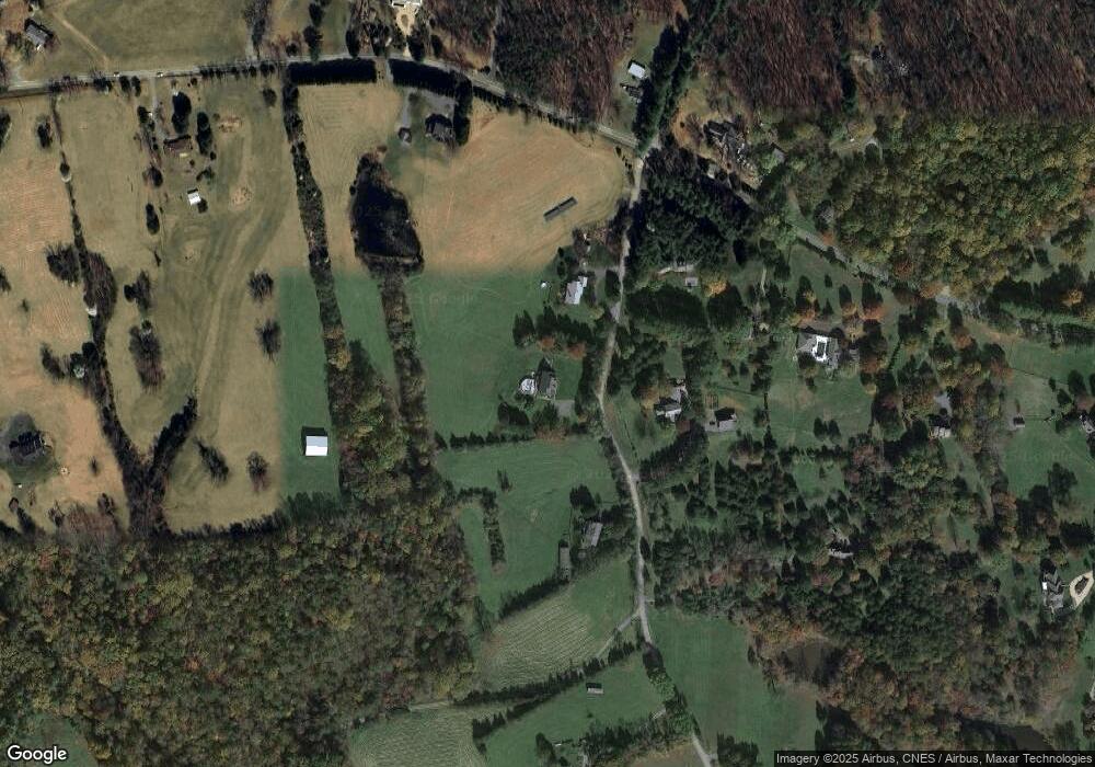 2976 Pea Ridge Rd, Charlottesville, VA 22901 - photo 1