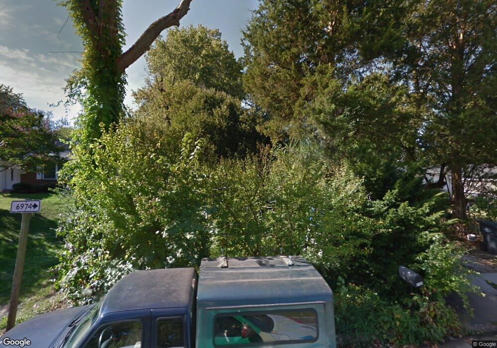 2825 Preston Ave, Alexandria, VA 22306 - photo 1