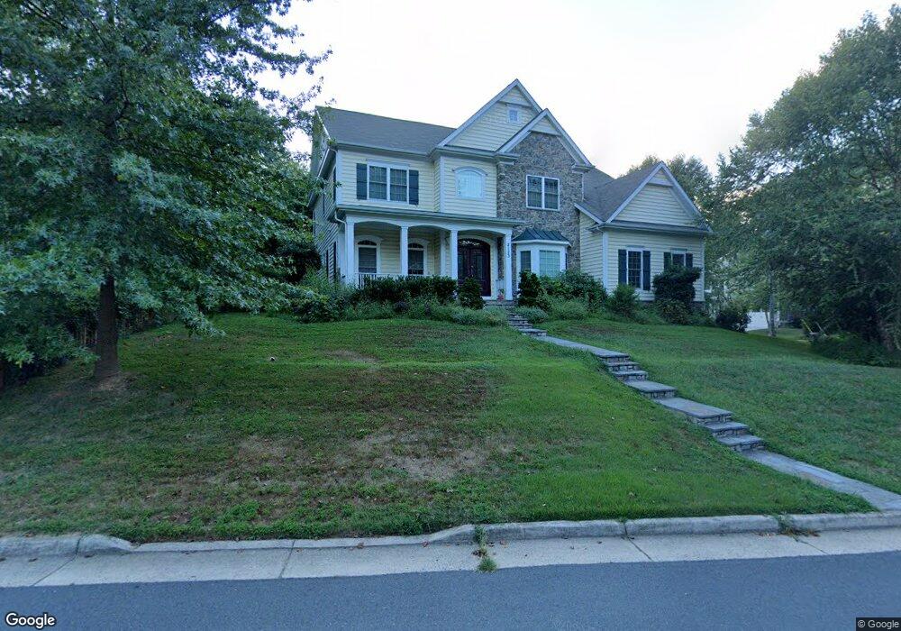 2123 Haycock Rd, Falls Church, VA 22043 - photo 1