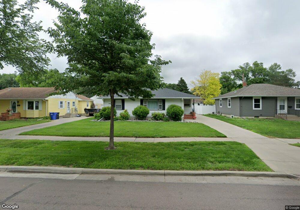 1913 8th St N, Fargo, ND 58102 - photo 1
