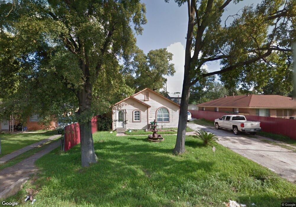 13425 Vicksburg St, Houston, TX 77015 - photo 1