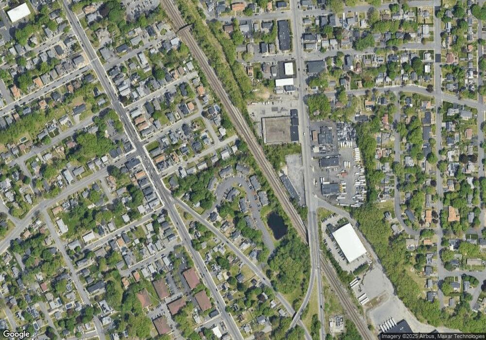 30 Wedgewood Dr, Lawrence, MA 01843 - photo 1