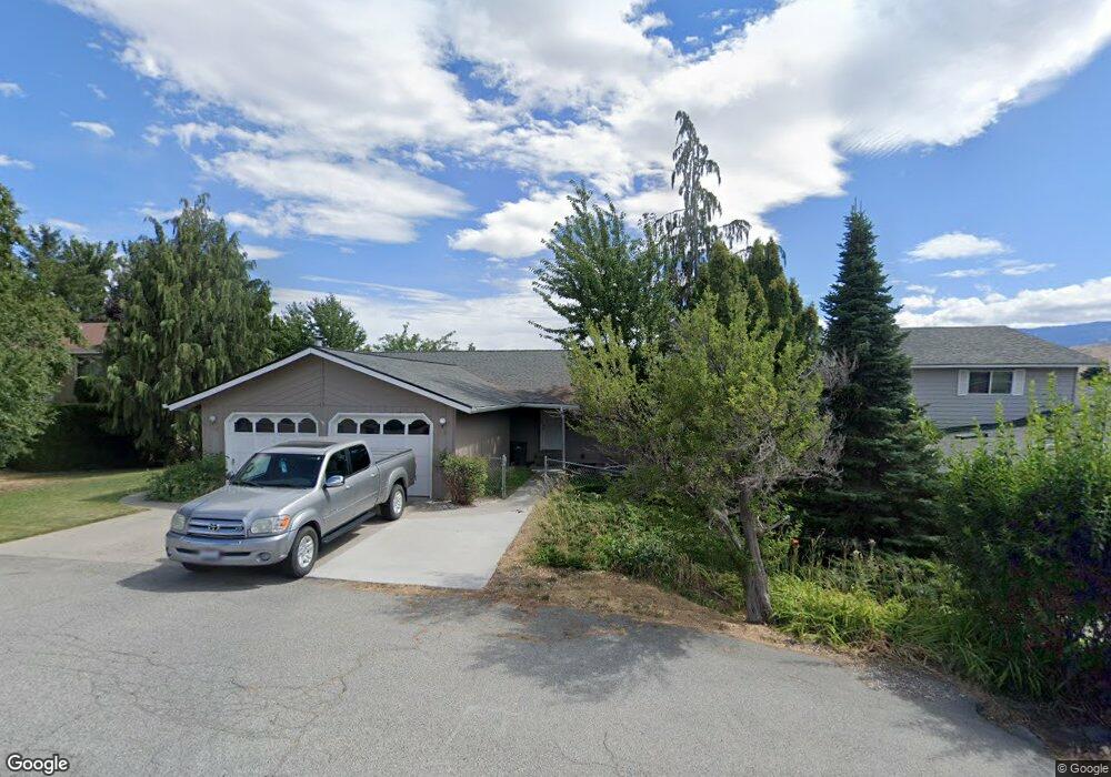 708 11th St NE, East Wenatchee, WA 98802 - photo 1