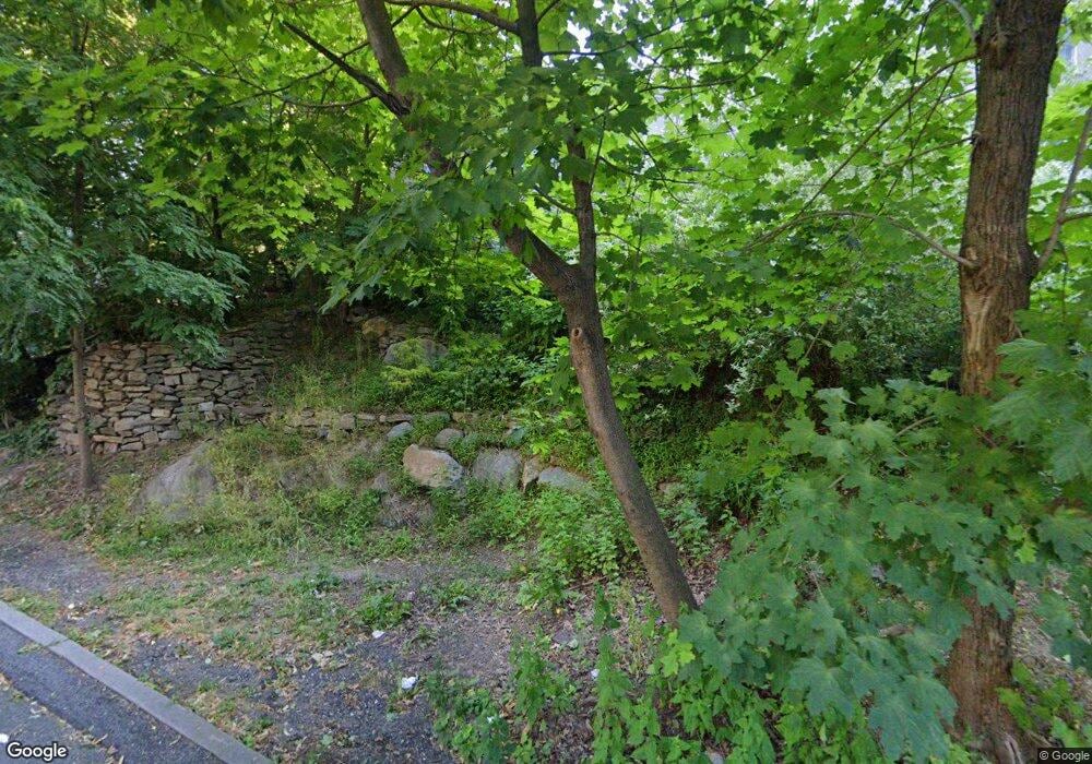 225 W 262nd St, Bronx, NY 10471 - photo 1