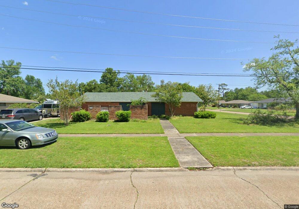 445 Jefferson Dr, Lake Charles, LA 70605 - photo 1