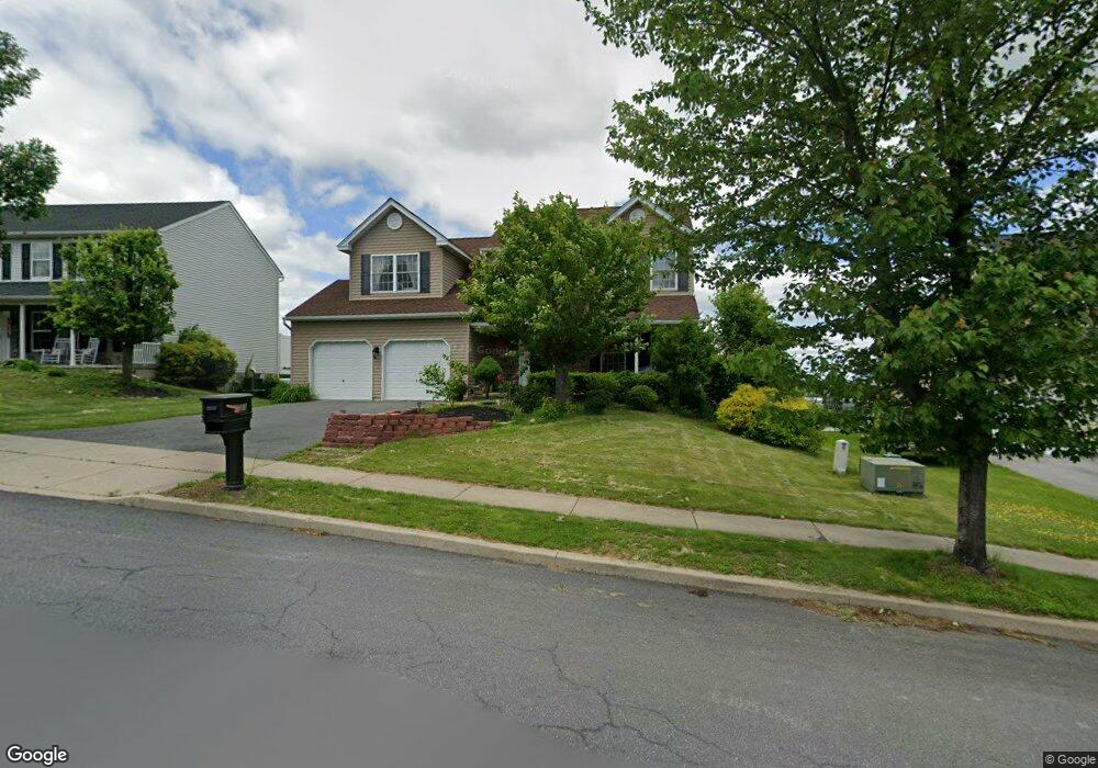 7023 Lincoln Dr, Macungie, PA 18062 - photo 1