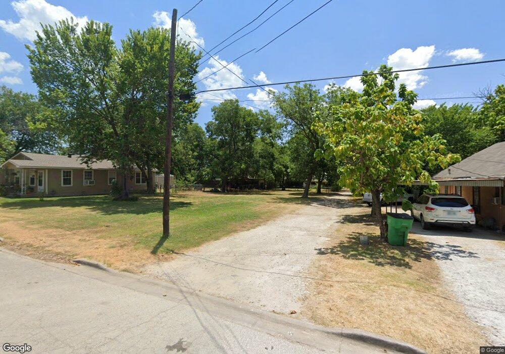 1622 Belcher St, Gainesville, TX 76240 - photo 1