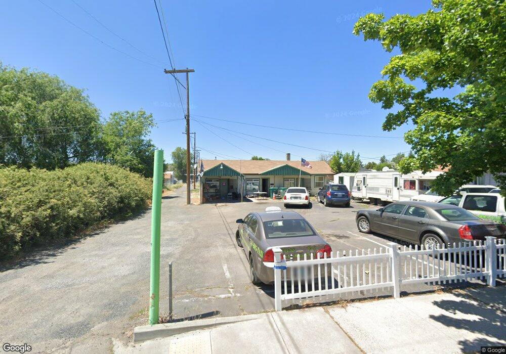 1308 E Main St, Klamath Falls, OR 97601 - photo 1