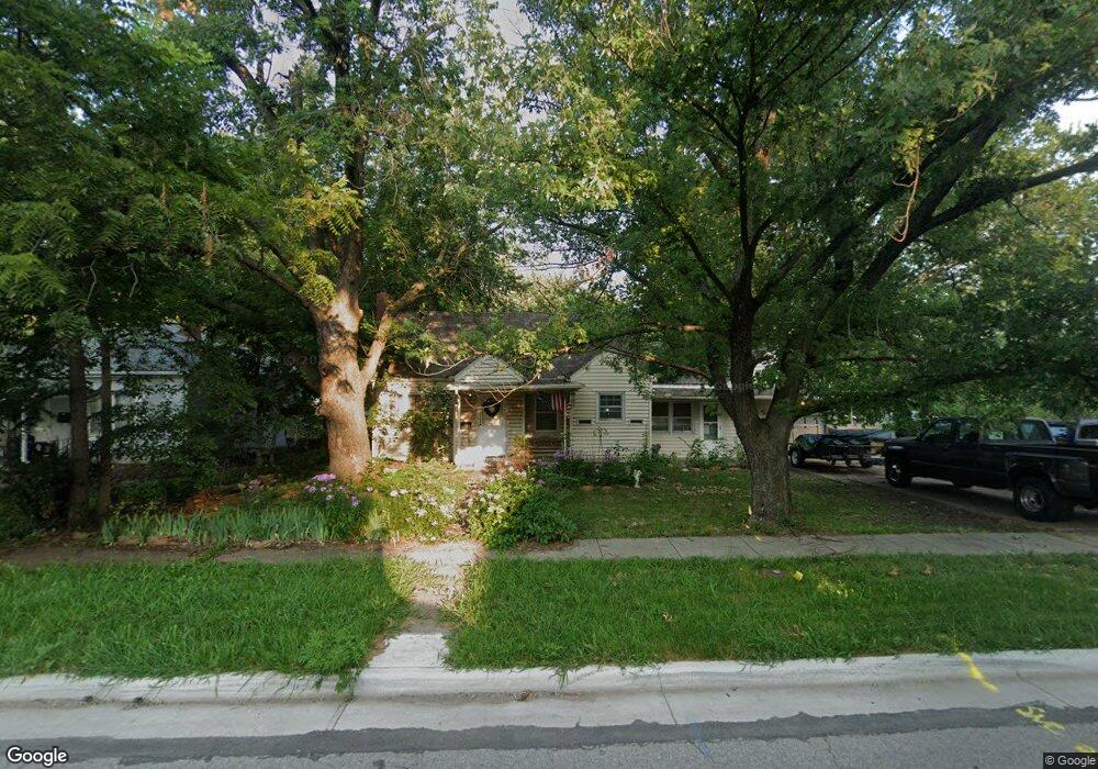 909 SW MacVicar Ave, Topeka, KS 66606 - photo 1