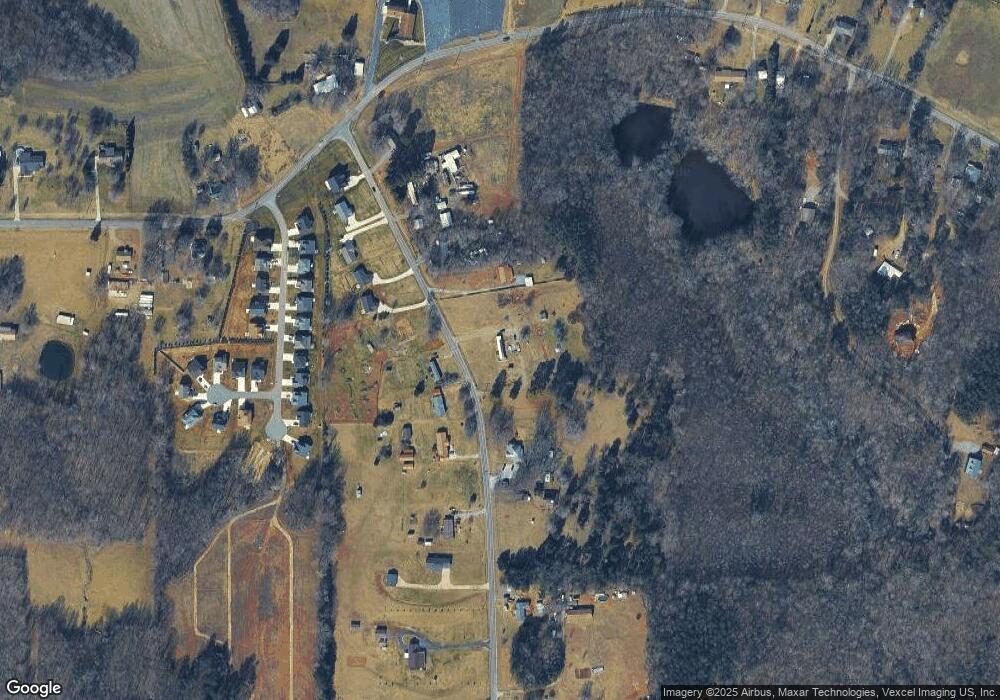 137 Elmwood Rd, Statesville, NC 28625 - photo 1