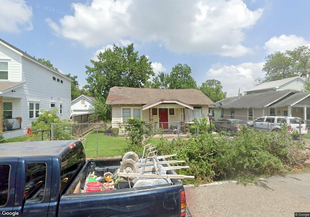 908 Northwood St, Houston, TX 77009 - photo 1