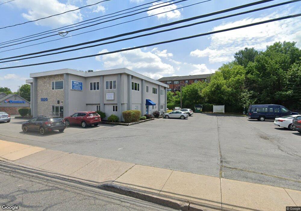 1016 Chestnut St unit 201, Emmaus, PA 18049 - photo 1