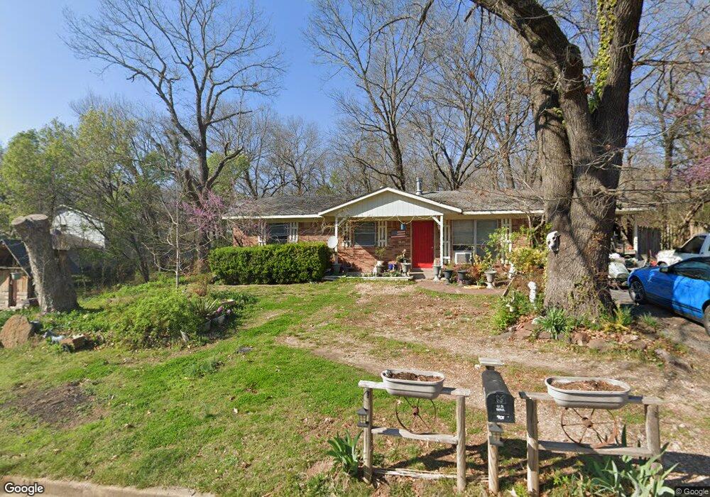 901 Jay Ln, Tahlequah, OK 74464 - photo 1