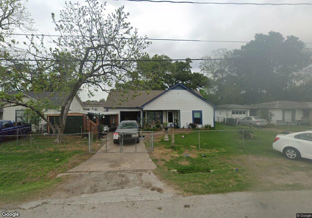 113 Reid St, Houston, TX 77022 - photo 1