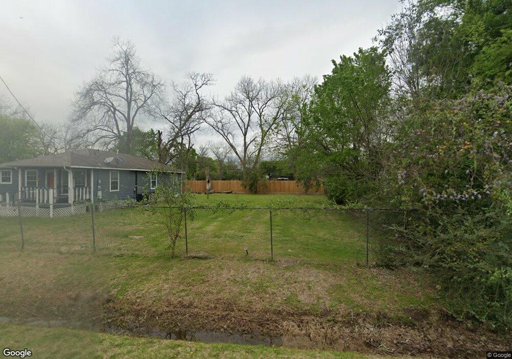 1028 Lucky St, Houston, TX 77088 - photo 1