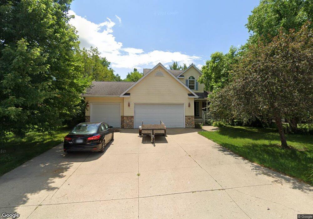 105 Southbrook Cir, Mankato, MN 56001 - photo 1