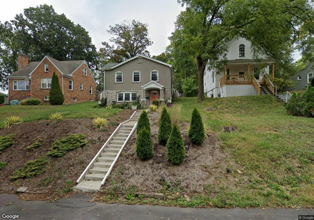 420 Locust Ave, Waynesboro, VA 22980 - photo 1