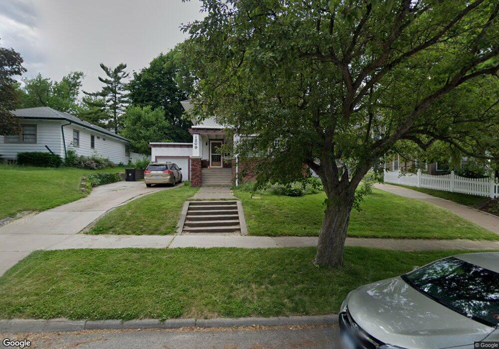 1209 Washington St, Cedar Falls, IA 50613 - photo 1