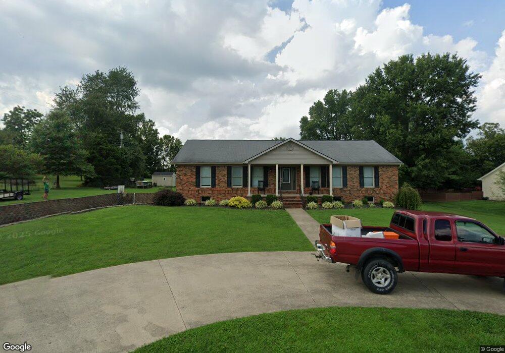 137 Hickory Dr, Harrodsburg, KY 40330 - photo 1