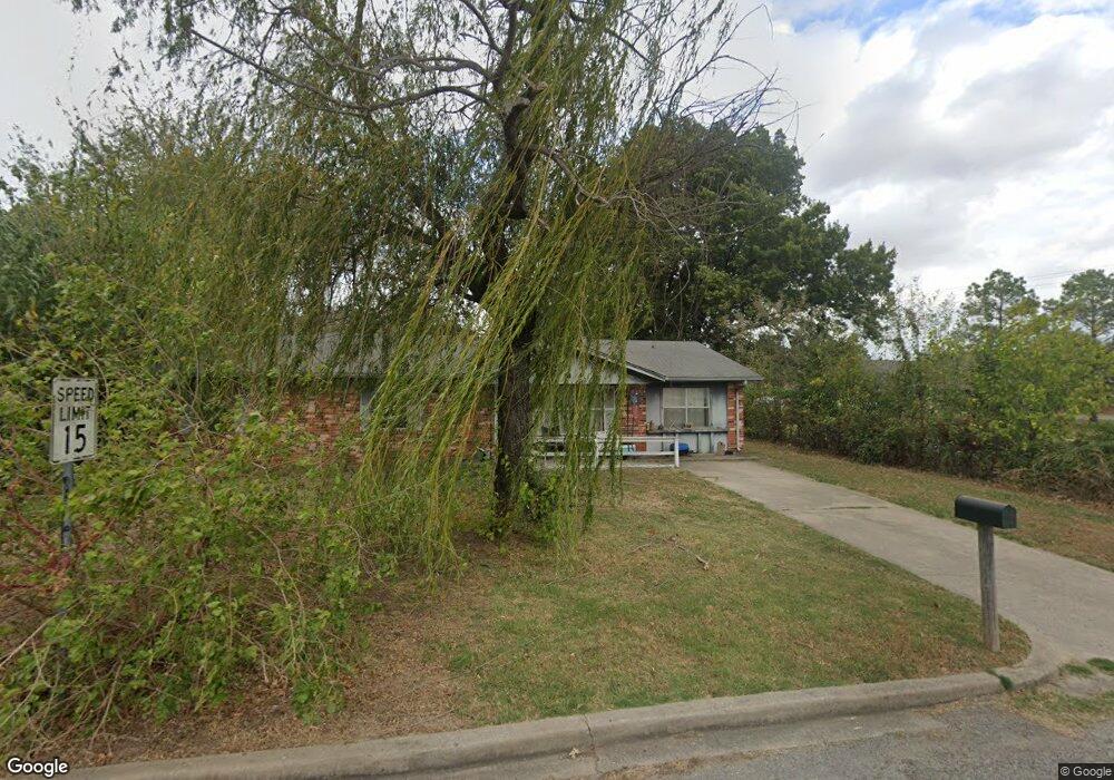 401 Yuchi Dr, Okmulgee, OK 74447 - photo 1