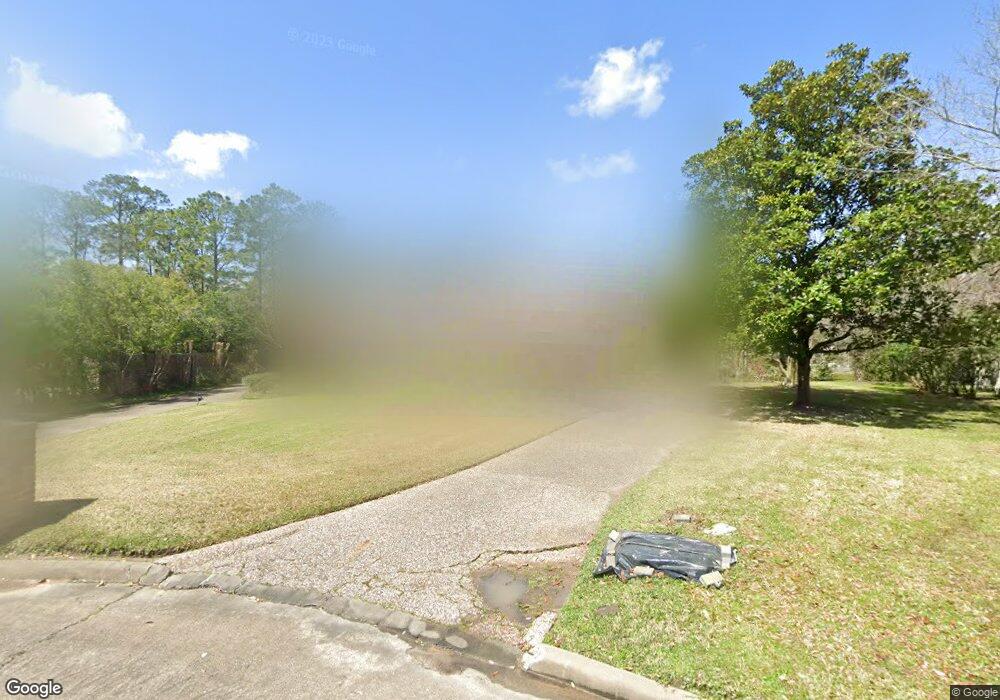 209 Kensington Ct, Houston, TX 77024 - photo 1