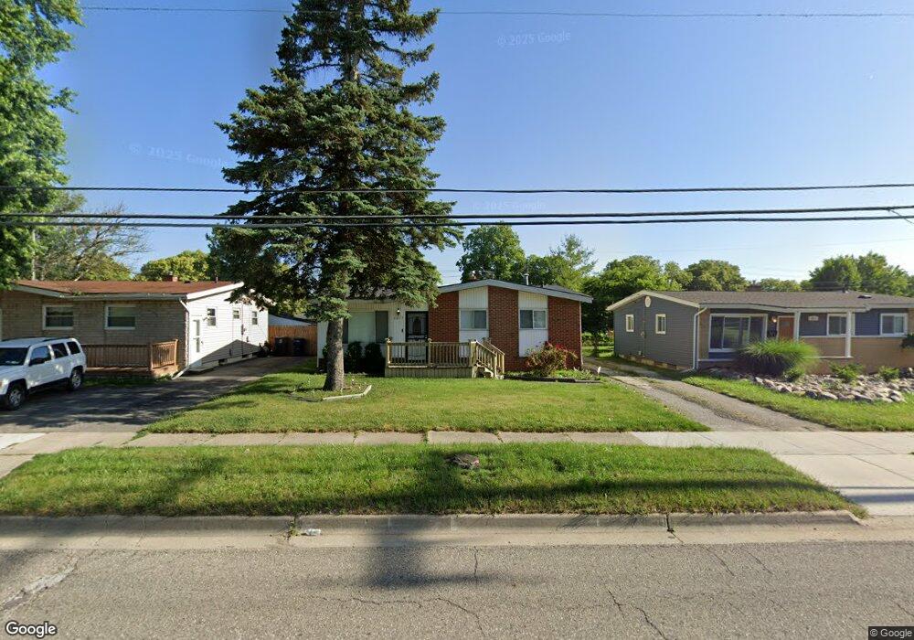 1013 E Hemphill Rd, Flint, MI 48507 - photo 1