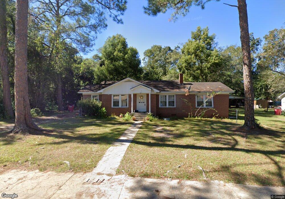 407 Grady St, Blackshear, GA 31516 - photo 1