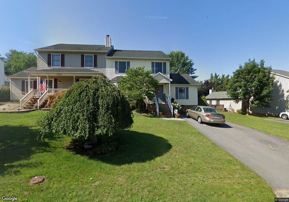 1301 Goldfinch Dr, Harrisonburg, VA 22802 - photo 1