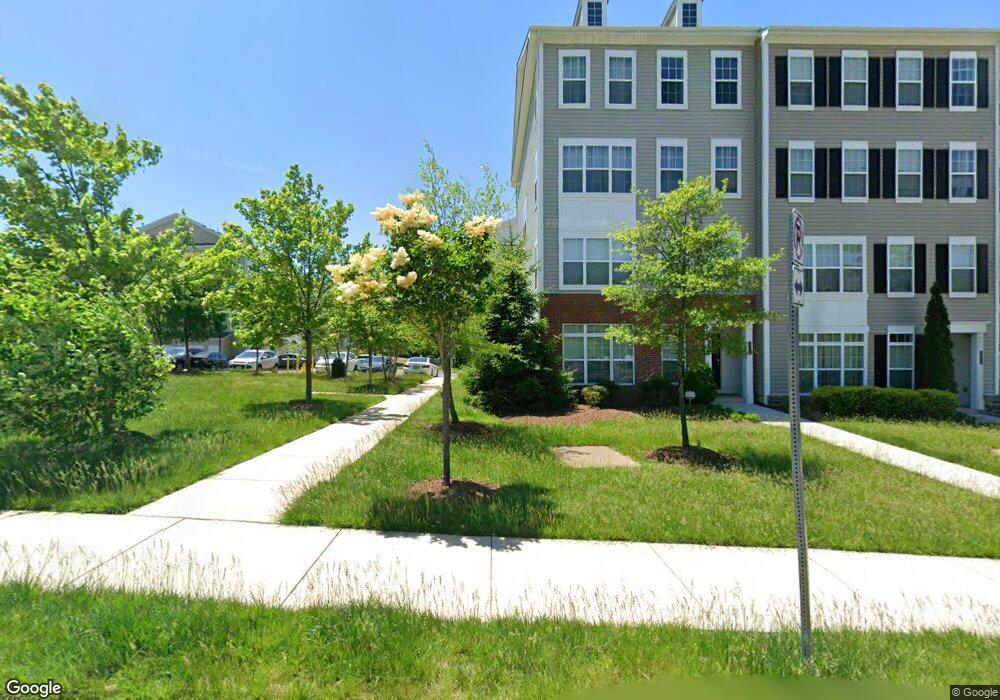 17026 Beveridge Dr unit 27, Dumfries, VA 22026 - photo 1