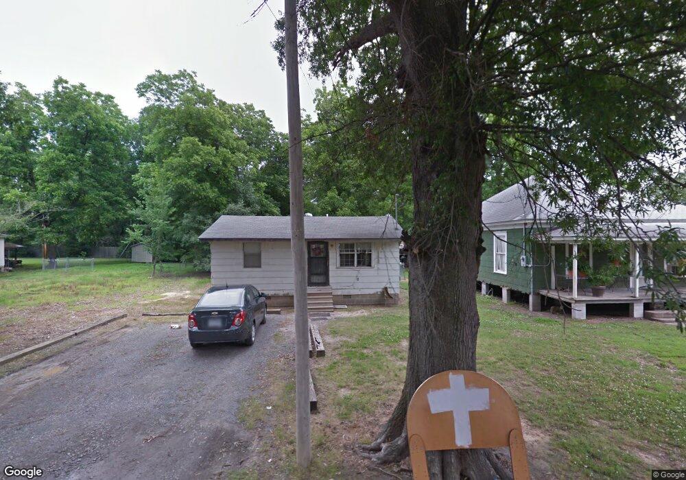 809 E 8th St, Stuttgart, AR 72160 - photo 1