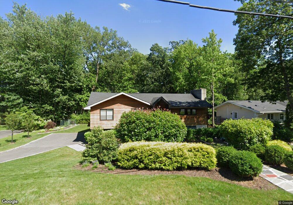 655 Floyd St, Englewood Cliffs, NJ 07632 - photo 1