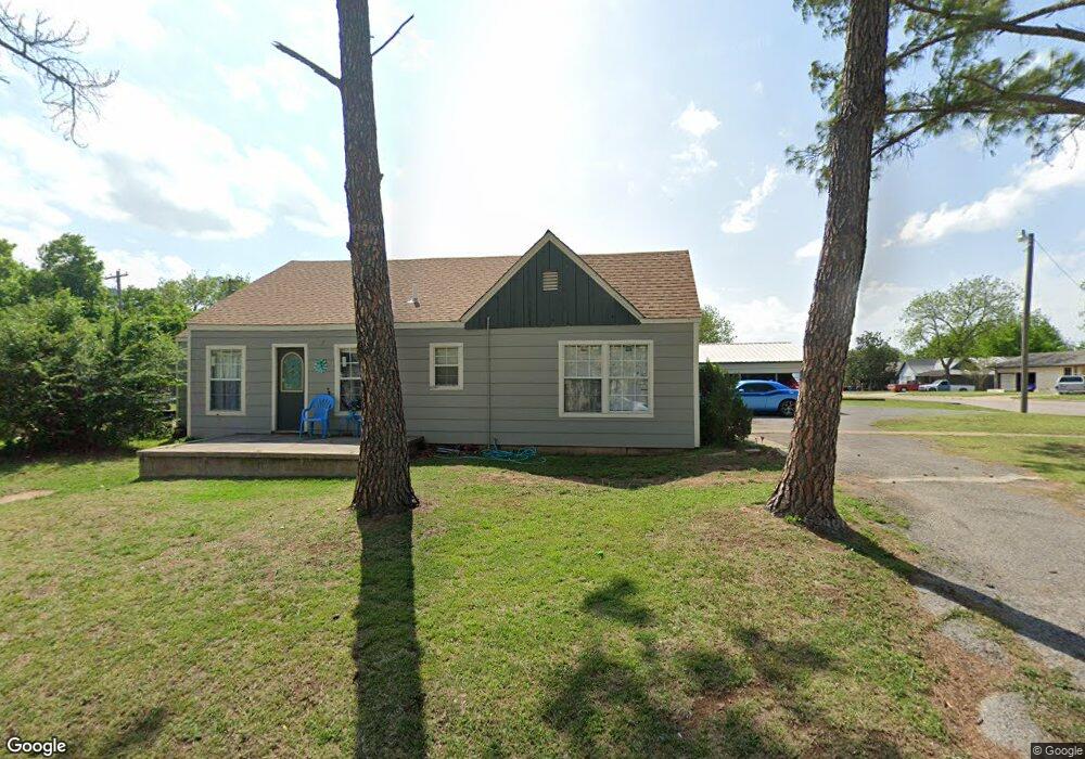 1302 W Beech Ave, Duncan, OK 73533 - photo 1