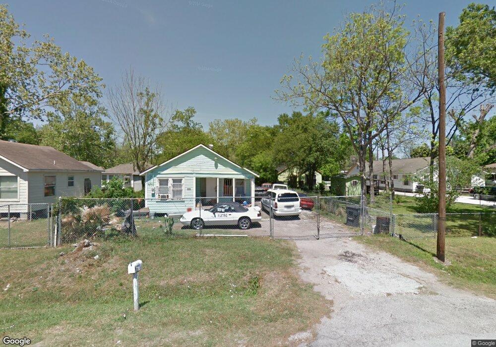 2007 Linder St, Houston, TX 77026 - photo 1