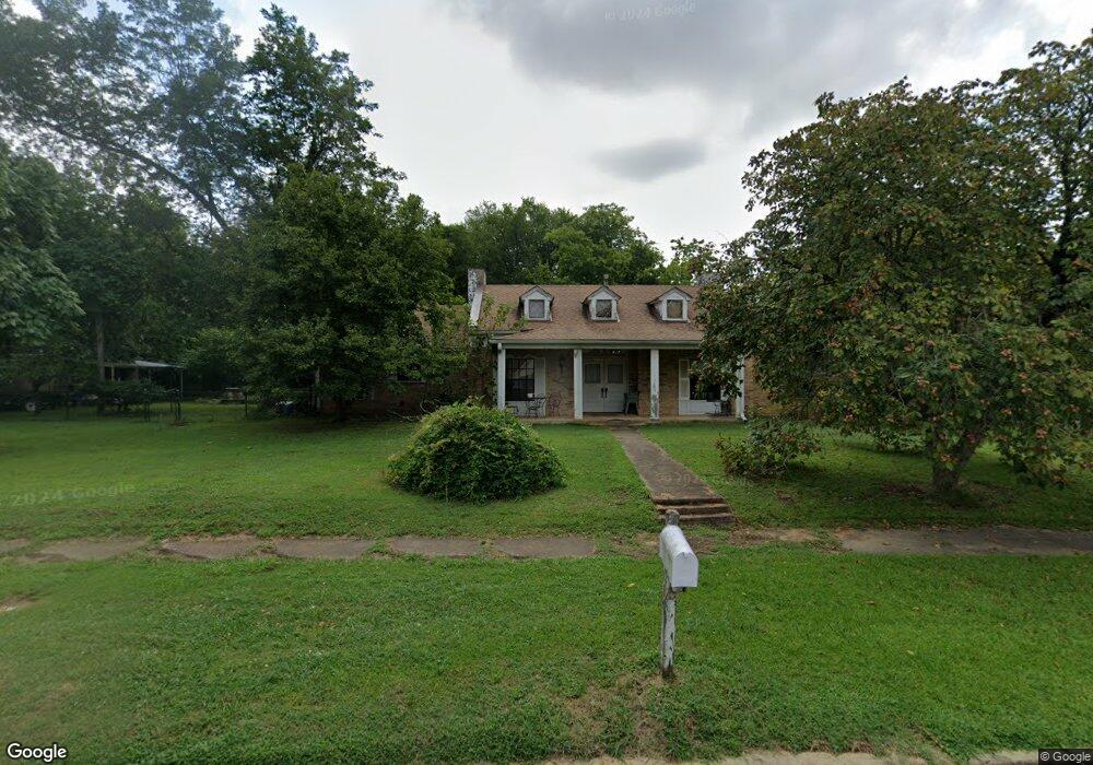 617 S 3rd St, Hugo, OK 74743 - photo 1