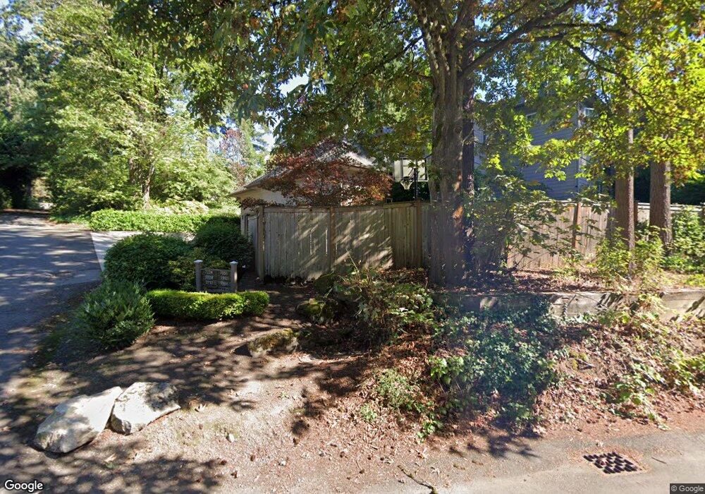 7224 W Mercer Way, Mercer Island, WA 98040 - photo 1