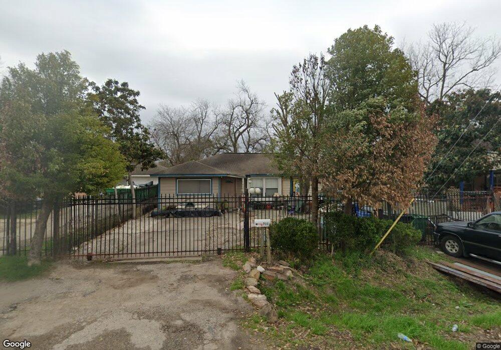7610 Helmers St, Houston, TX 77022 - photo 1