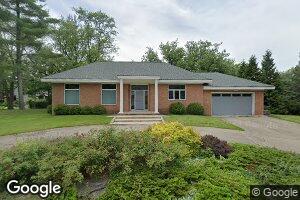 3738 Lakeview Blvd, Orchard Lake, MI 48324