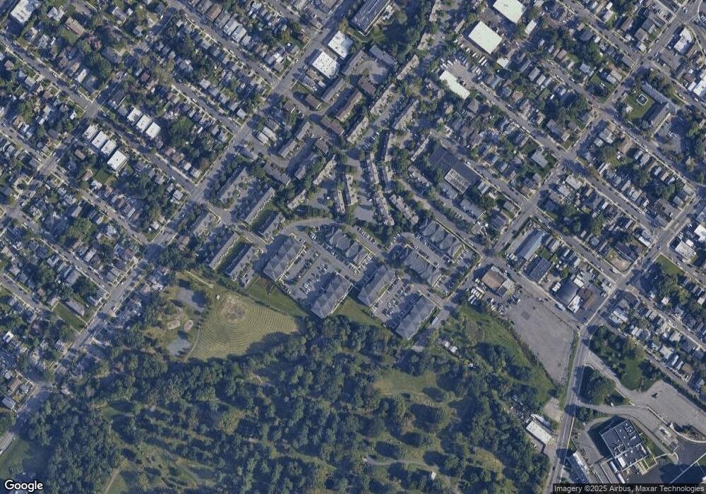 826 Cedar Ct, New Brunswick, NJ 08901 - photo 1