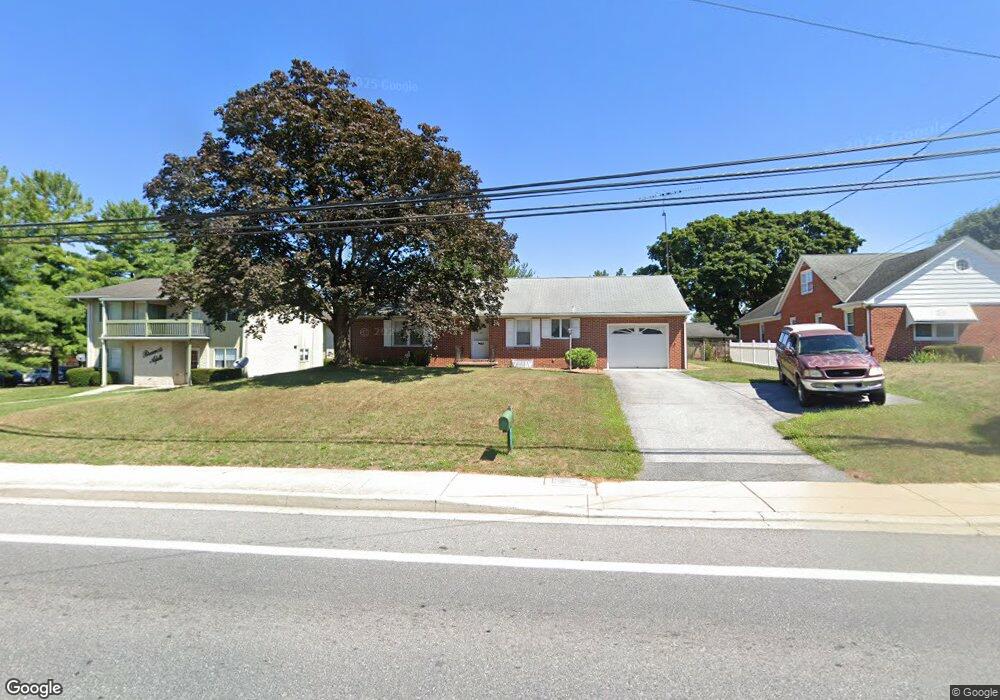 427 E Baltimore St, Taneytown, MD 21787 - photo 1