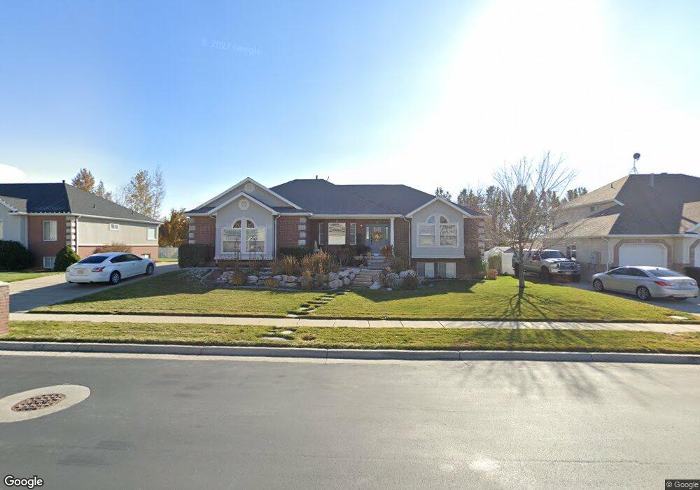 627 W 2525 S, Syracuse, UT 84075 - photo 1