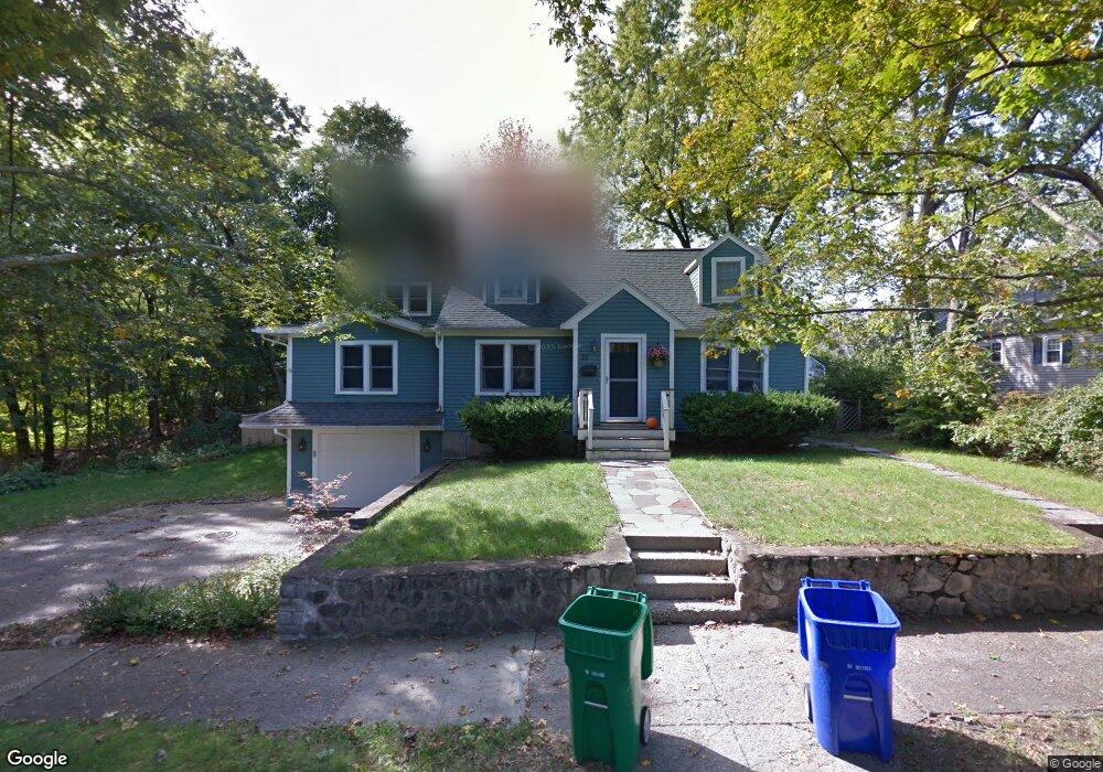 11 Cumberland Rd, West Newton, MA 02465 - photo 1