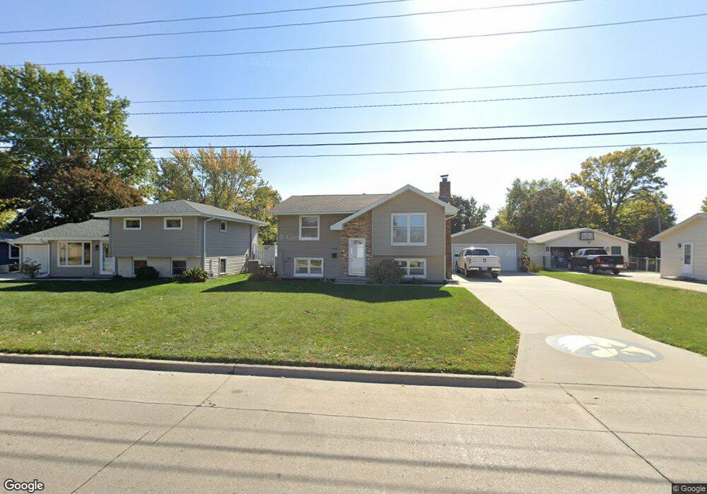2123 N 4th Ave E, Newton, IA 50208 - photo 1
