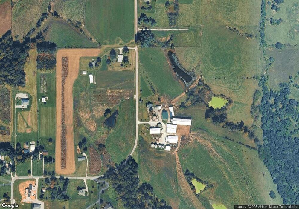 11008 Starlight Rd, Floyds Knobs, IN 47119 - photo 1