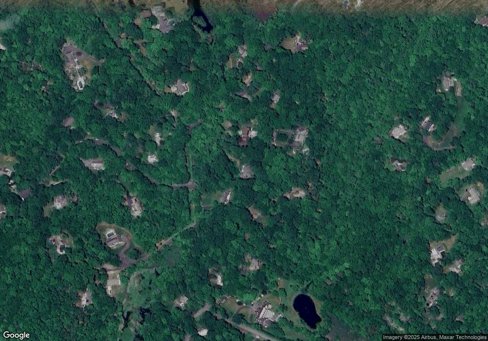 10 Comstock Ct, Ridgefield, CT 06877 - photo 1