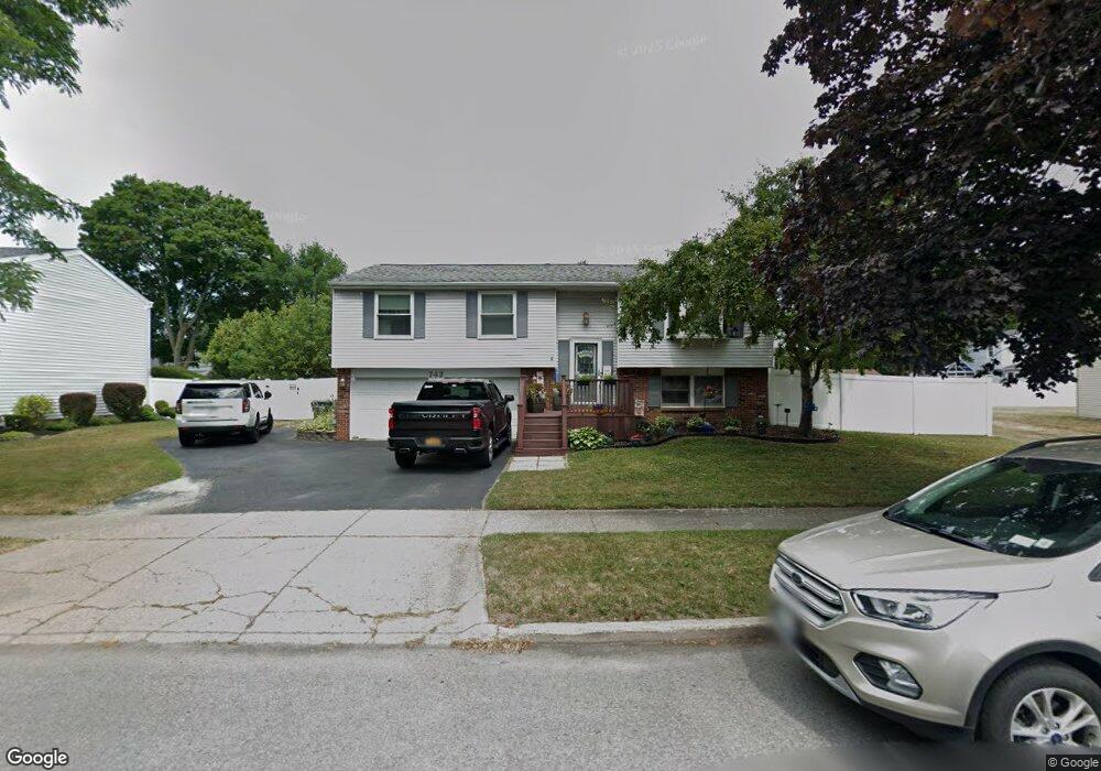 742 Wurlitzer Dr, North Tonawanda, NY 14120 - photo 1