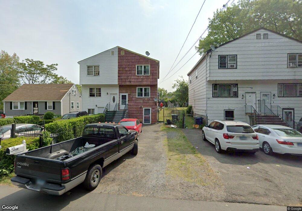 37 Sunshine Cir, Bridgeport, CT 06606 - photo 1