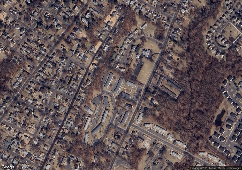 8 Sigwin Cir, Wallingford, CT 06492 - photo 1