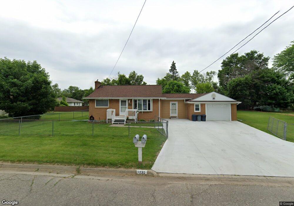 1230 W Kurtz Ave, Flint, MI 48505 - photo 1